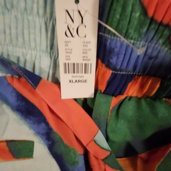 New York & Company Multicolor Abstract Apparel - Picture 9 of 12